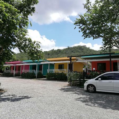 Banrimkhao Pakchong Villa Екстериор снимка