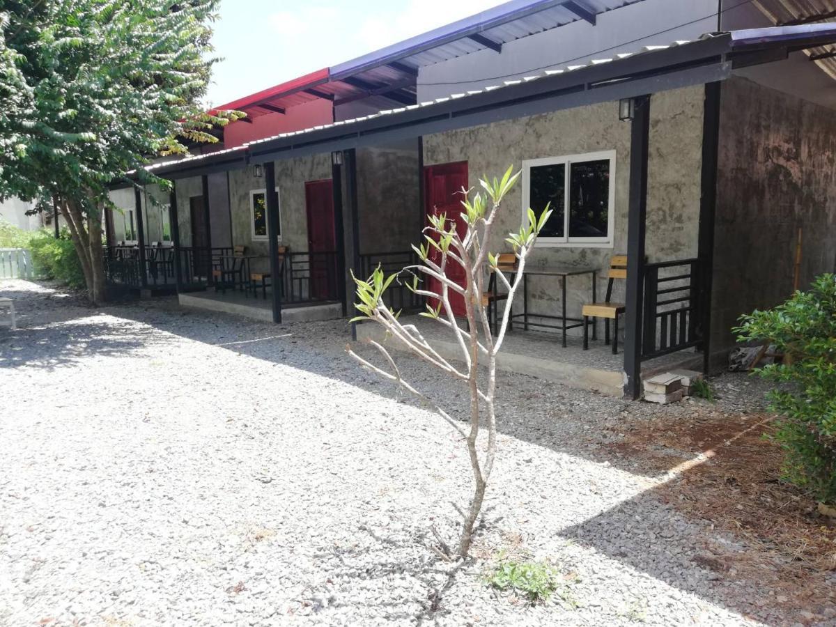 Banrimkhao Pakchong Villa Екстериор снимка