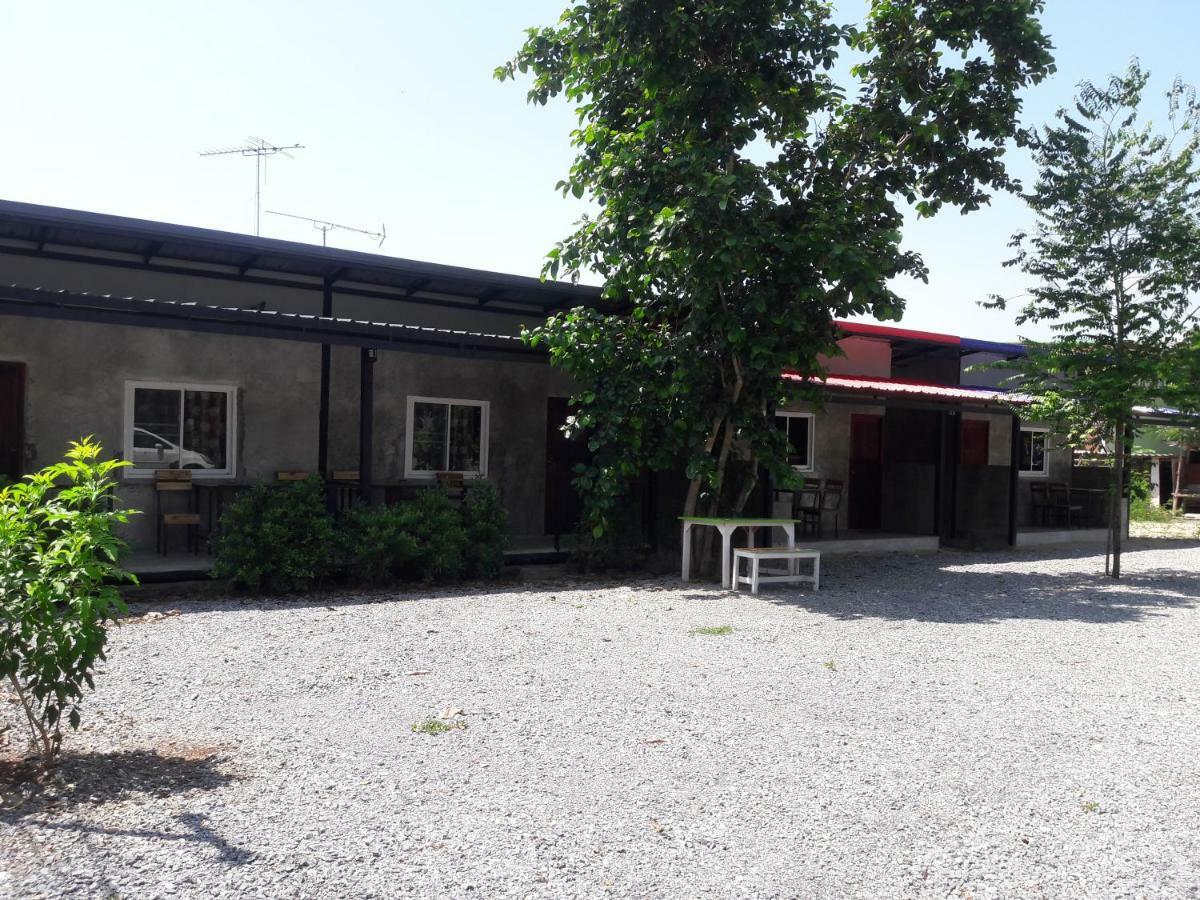 Banrimkhao Pakchong Villa Екстериор снимка