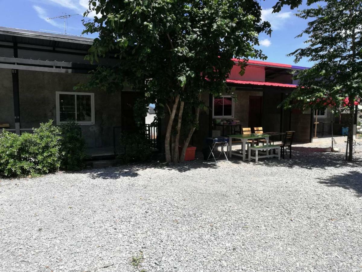 Banrimkhao Pakchong Villa Екстериор снимка